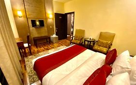 Shelton'S Rezidor Lahore